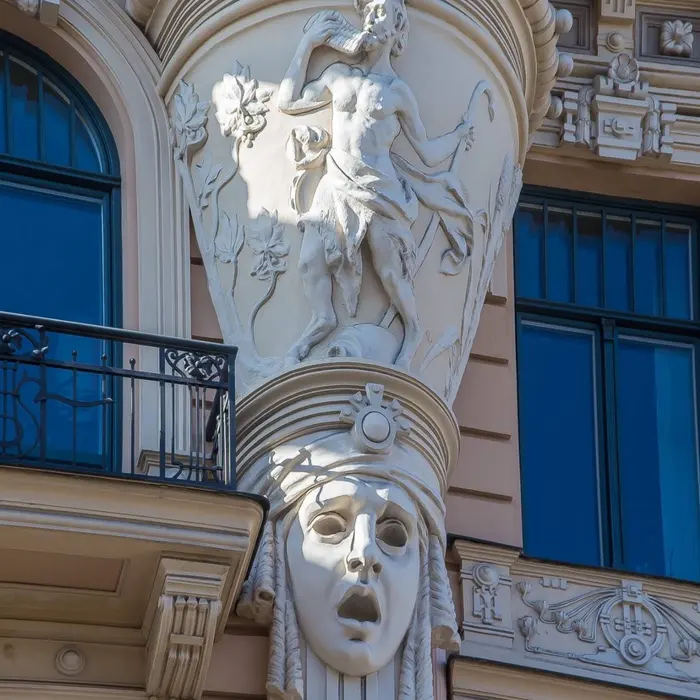 Screaming mask